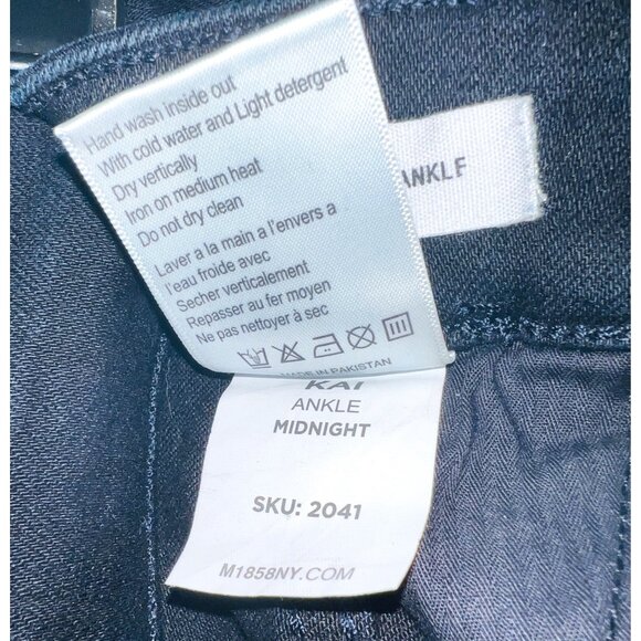 Kai Skinny Ankle Midnight Distressed Jeans M1858 NY  Raw Hem Womens 8/29 - Picture 5 of 5